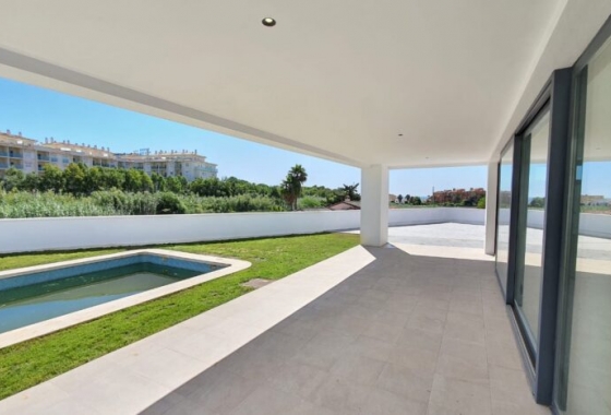 Obra nueva - Villa - Manilva