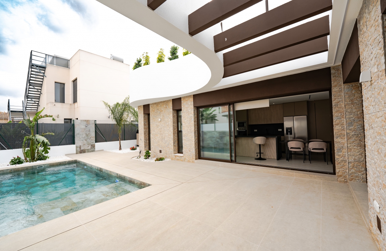 New Build - Detached - Heredades