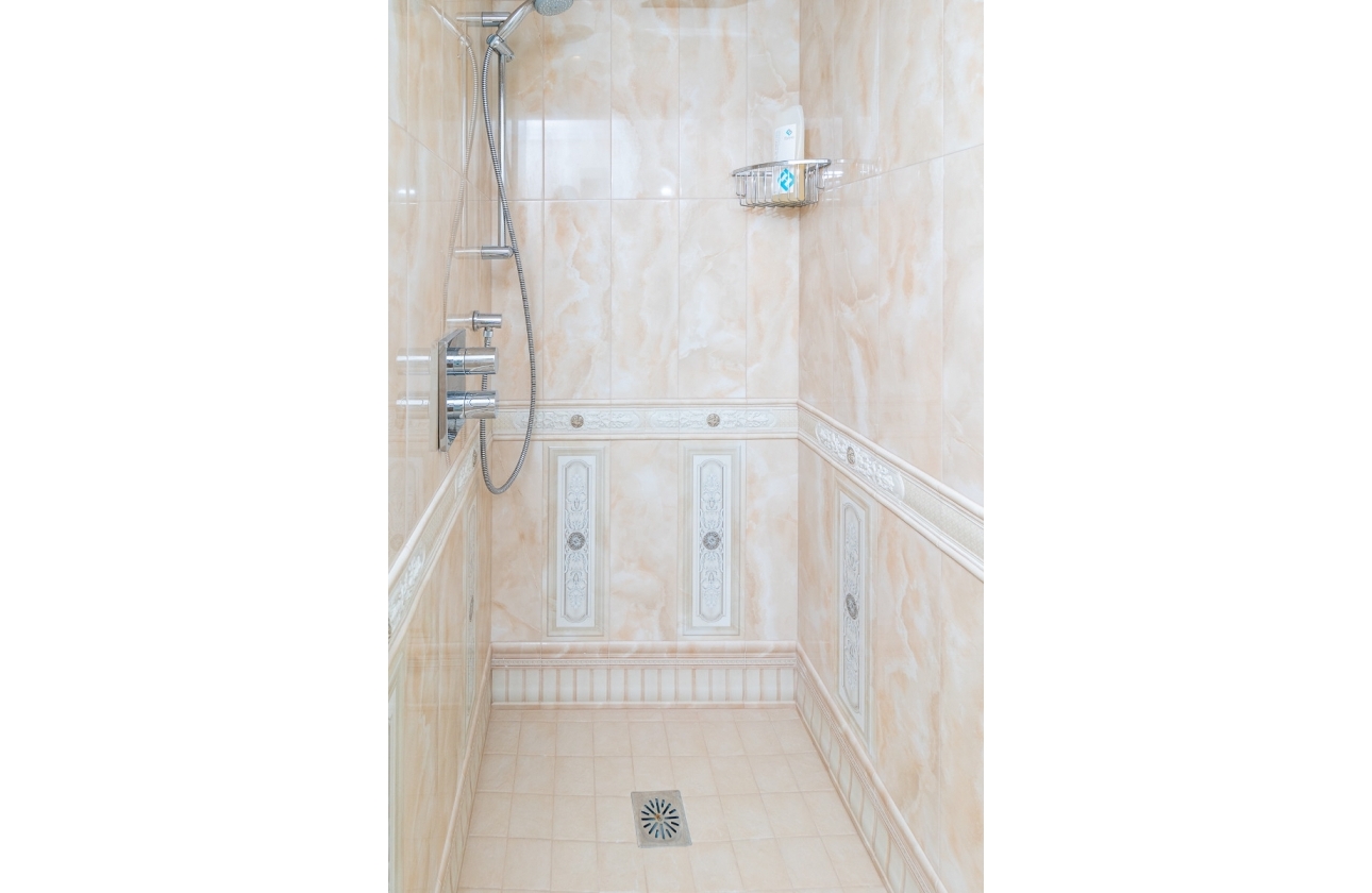 Reventa - Villa - La Mata