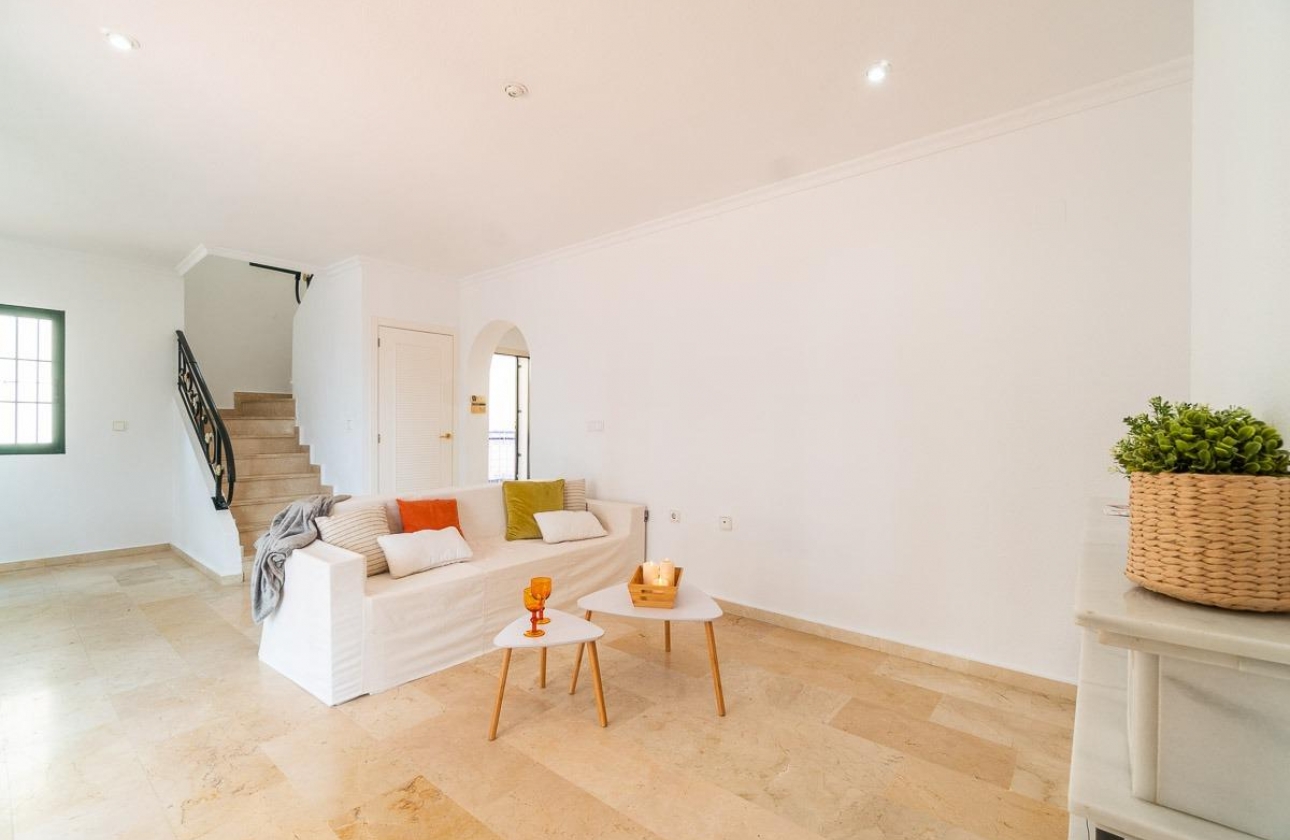 Rynek wtórny - Villa - Orihuela Costa - Villamartín