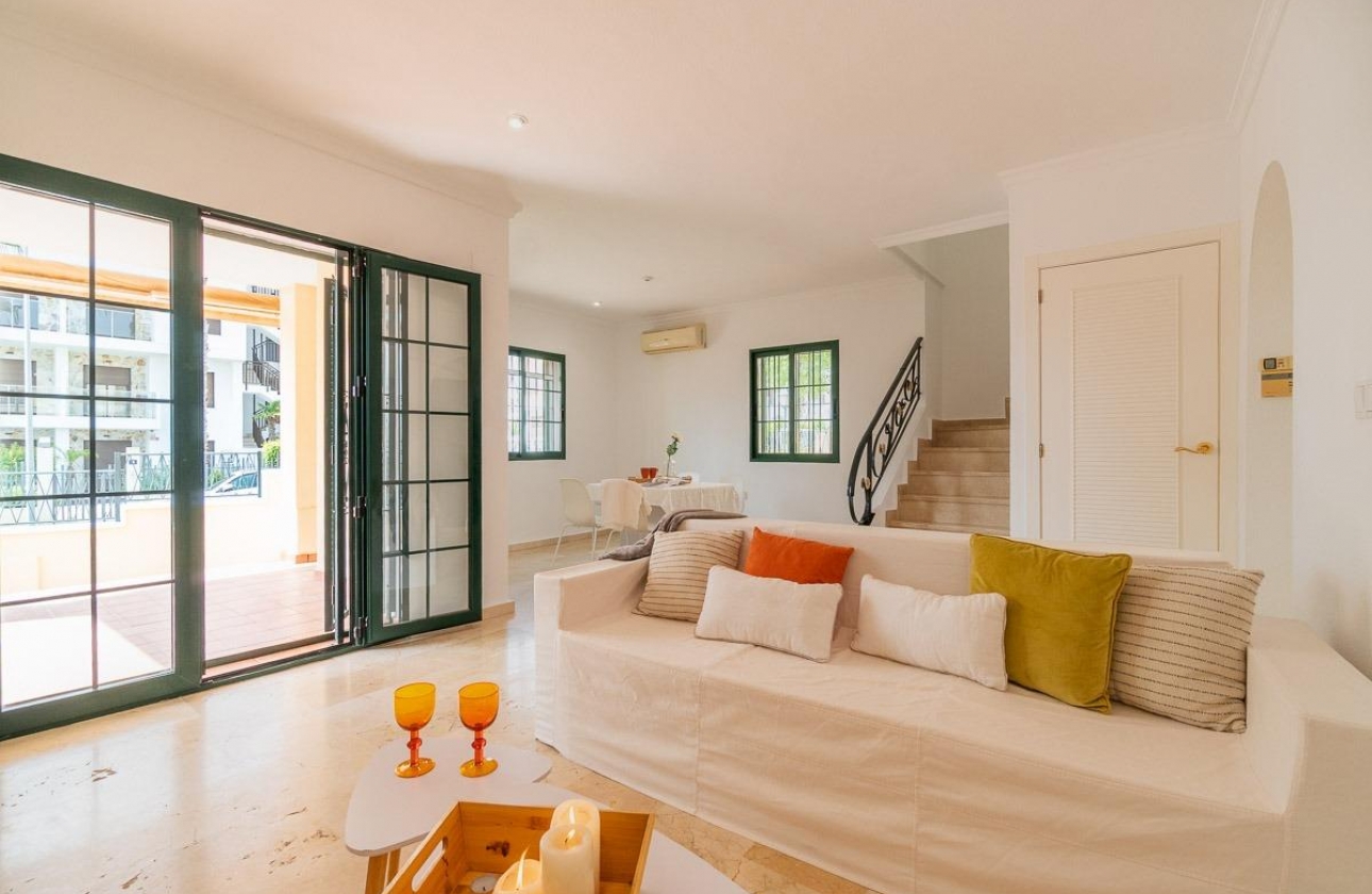 Rynek wtórny - Villa - Orihuela Costa - Villamartín