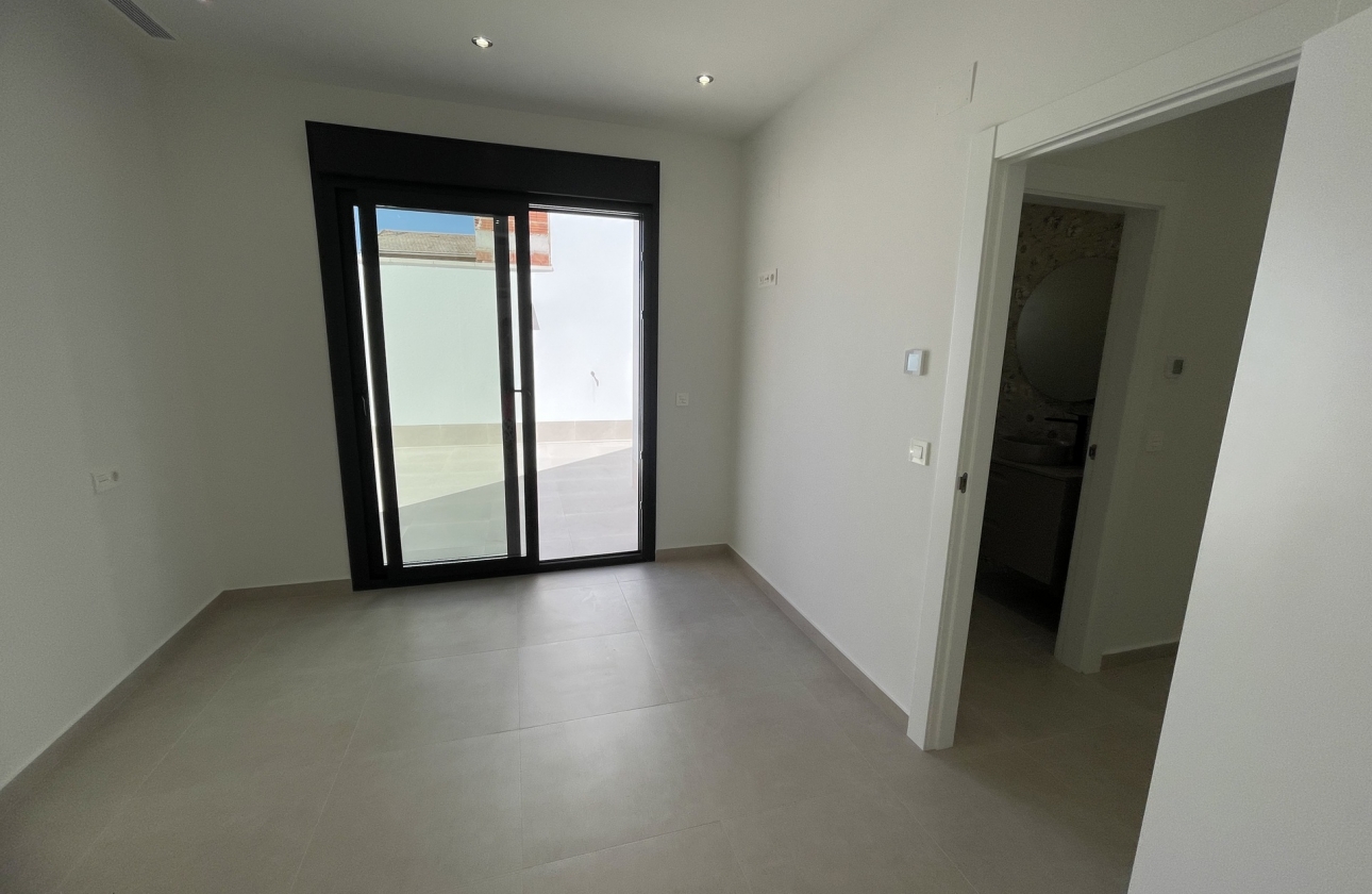 New Build - Detached - Heredades