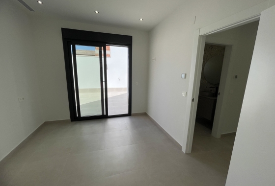 New Build - Detached - Heredades