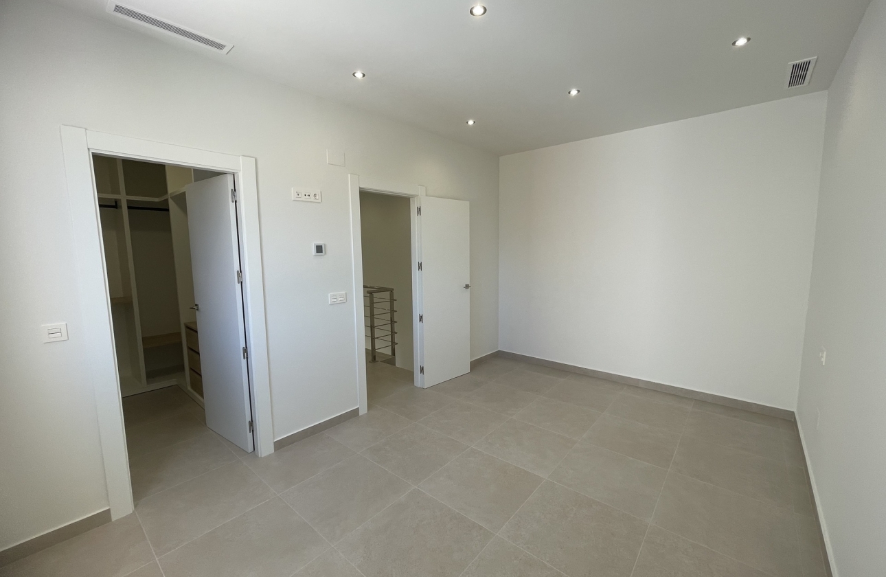 New Build - Detached - Heredades
