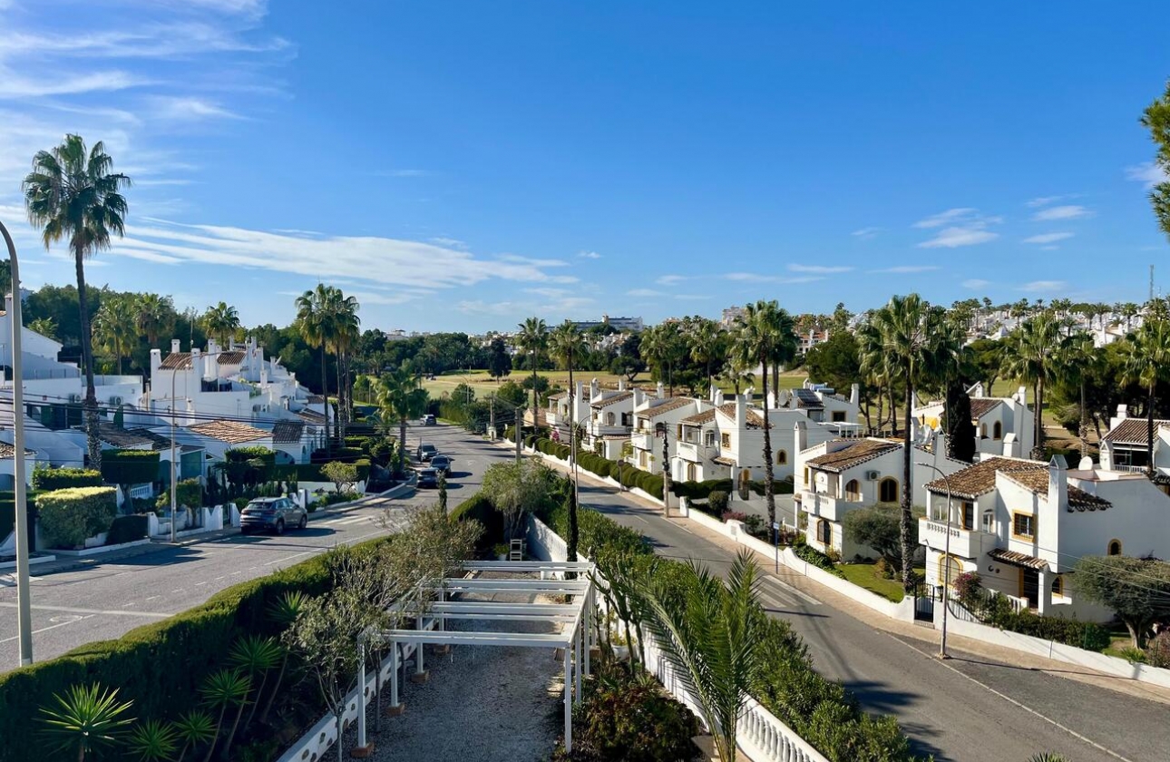 Rynek wtórny - Villa - Orihuela Costa - Villamartín