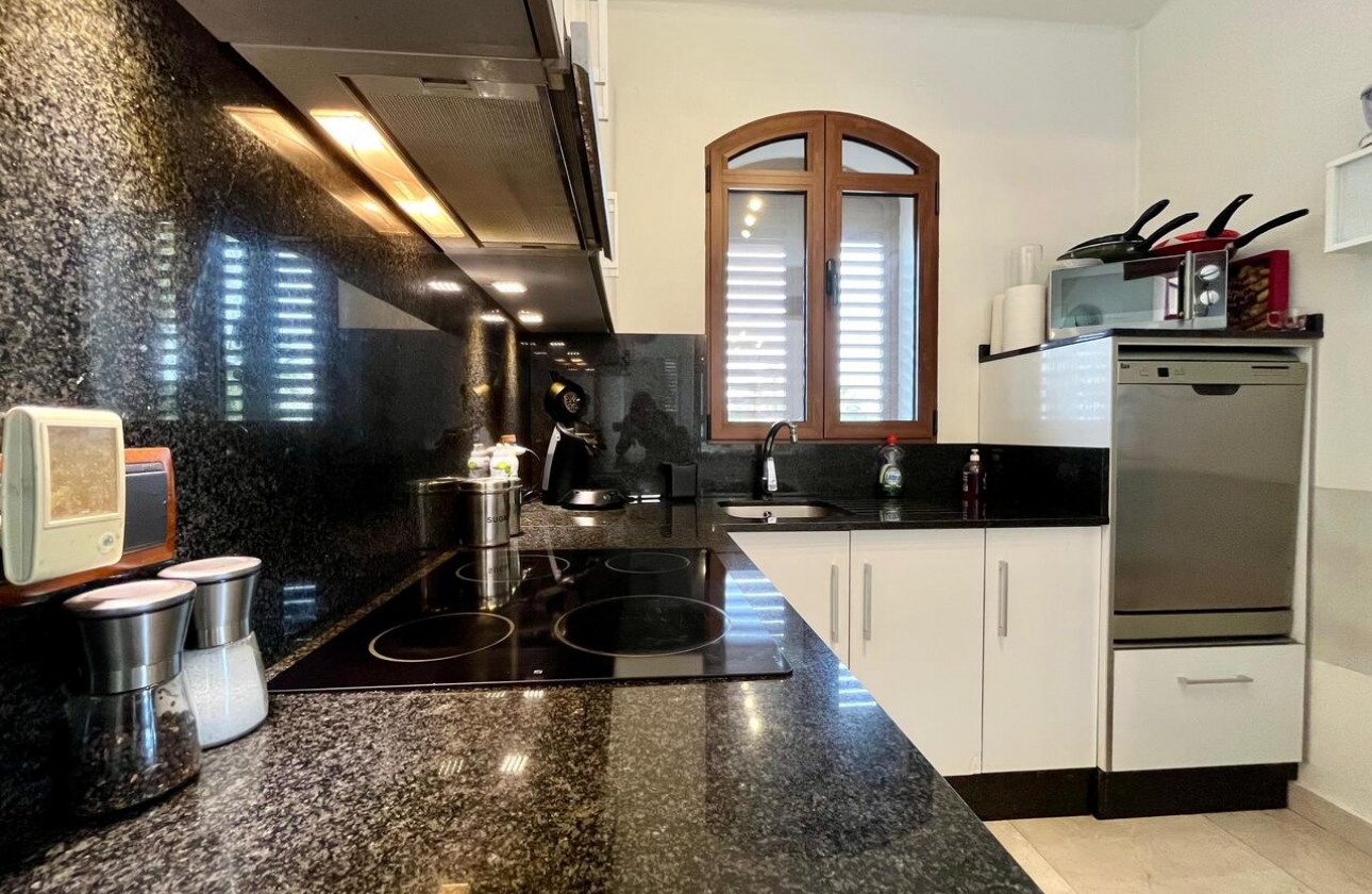 Rynek wtórny - Villa - Orihuela Costa - Villamartín