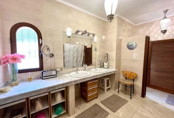 Rynek wtórny - Villa - Orihuela Costa - Villamartín