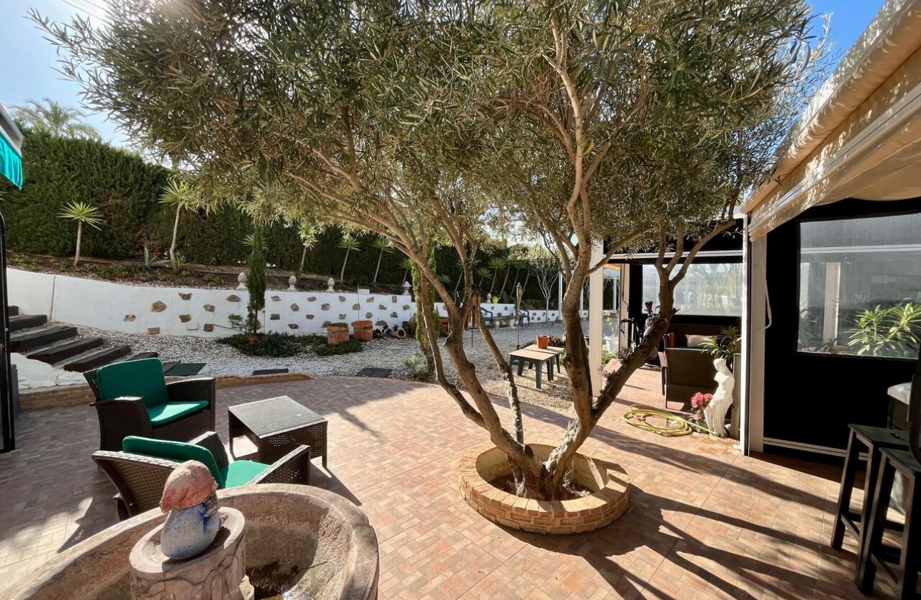 Rynek wtórny - Villa - Orihuela Costa - Villamartín