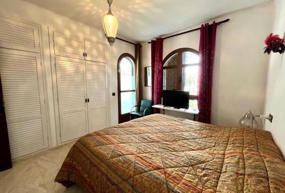 Rynek wtórny - Villa - Orihuela Costa - Villamartín