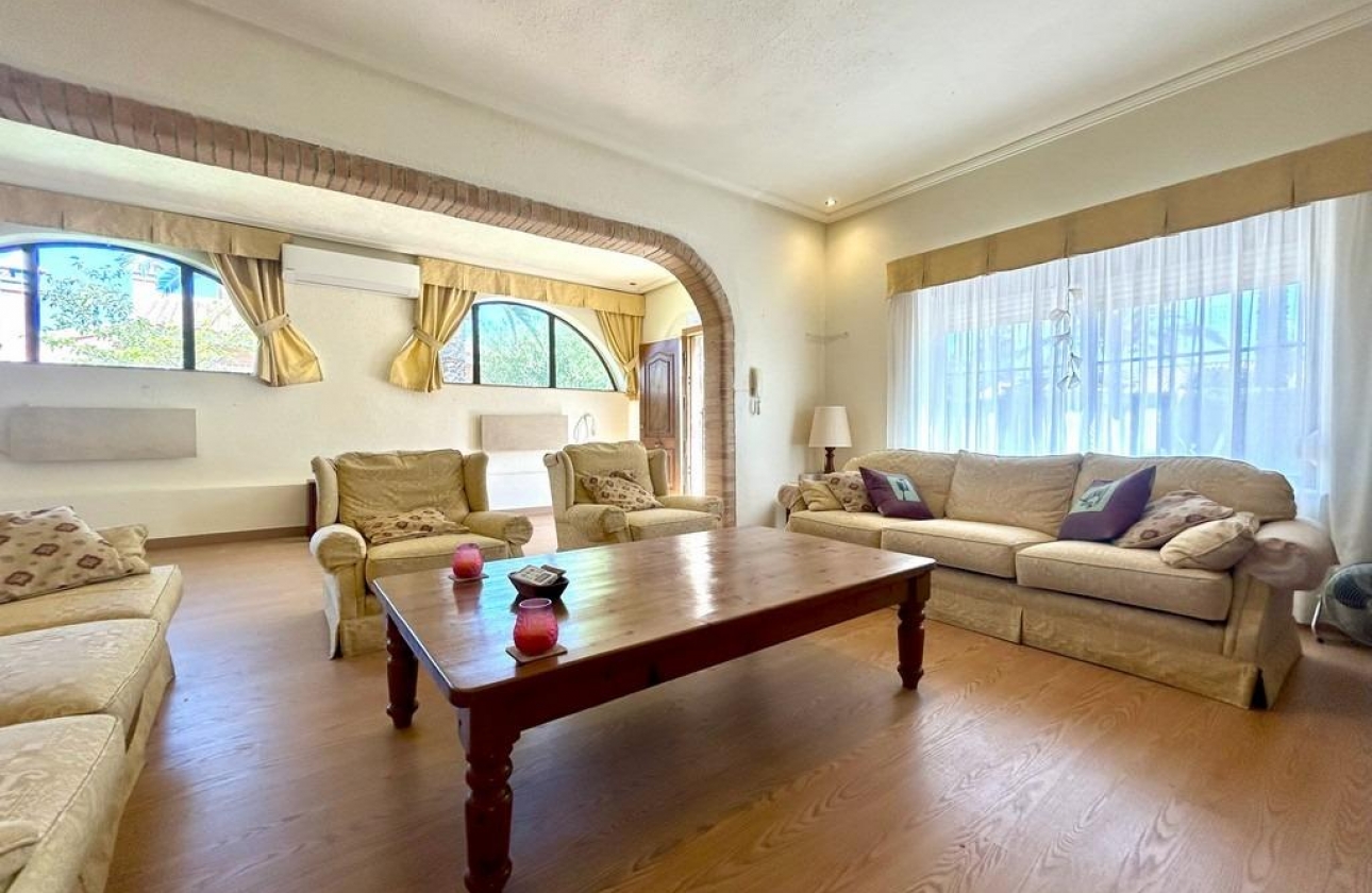 Rynek wtórny - Villa - Orihuela Costa - Cabo Roig