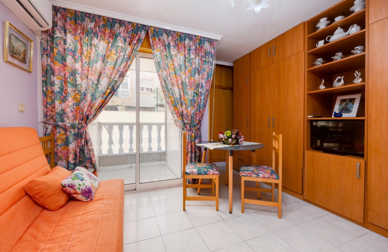 Rynek wtórny - Apartament - Torrevieja - Acequion