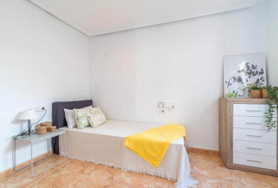 Rynek wtórny - Szeregowiec - Torrevieja - El limonar