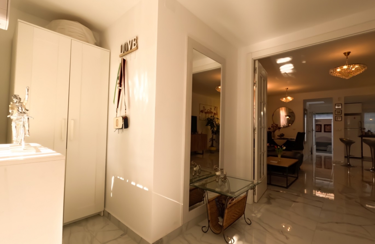 Rynek wtórny - Szeregowiec - Torrevieja - El Acequión - Los Náufragos