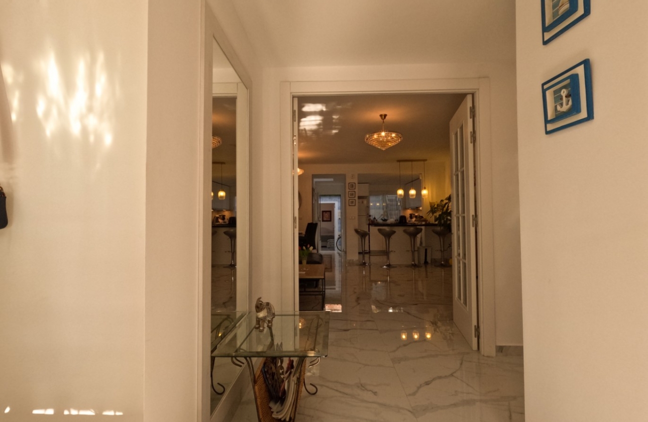 Rynek wtórny - Szeregowiec - Torrevieja - El Acequión - Los Náufragos