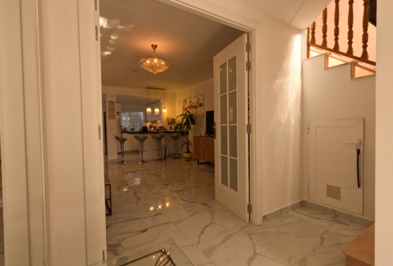 Rynek wtórny - Szeregowiec - Torrevieja - El Acequión - Los Náufragos