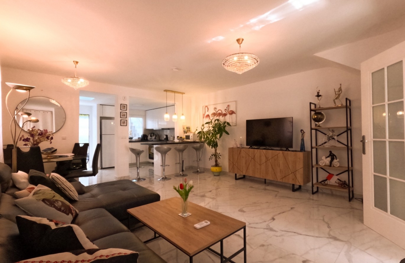 Rynek wtórny - Szeregowiec - Torrevieja - El Acequión - Los Náufragos