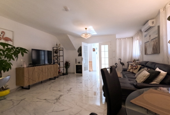 Rynek wtórny - Szeregowiec - Torrevieja - El Acequión - Los Náufragos