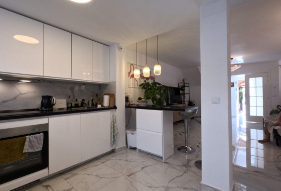 Rynek wtórny - Szeregowiec - Torrevieja - El Acequión - Los Náufragos