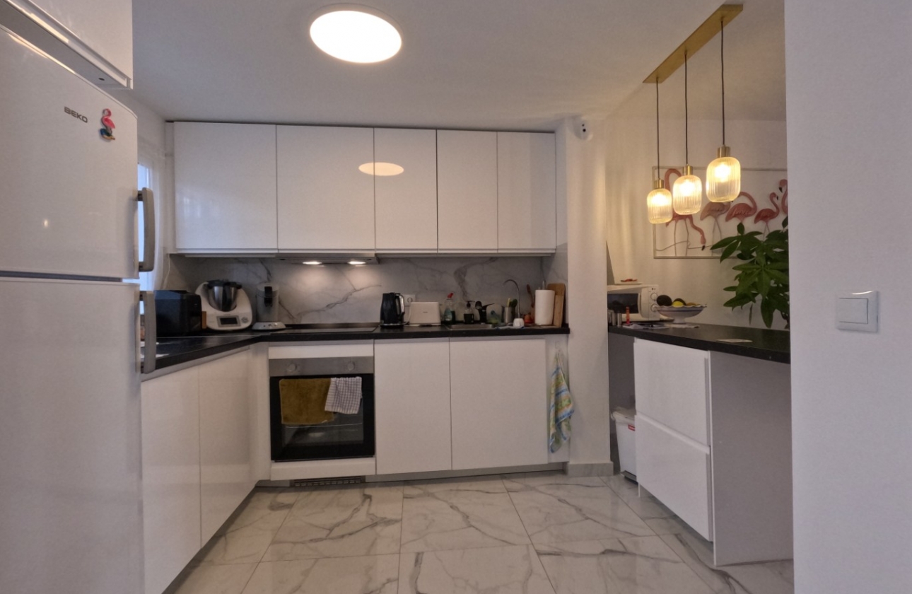 Rynek wtórny - Szeregowiec - Torrevieja - El Acequión - Los Náufragos