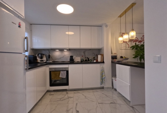 Rynek wtórny - Szeregowiec - Torrevieja - El Acequión - Los Náufragos