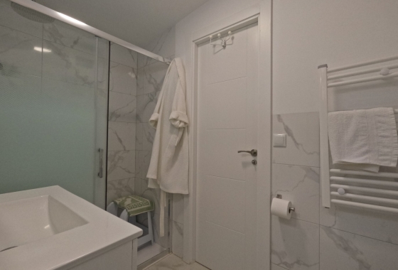 Rynek wtórny - Szeregowiec - Torrevieja - El Acequión - Los Náufragos