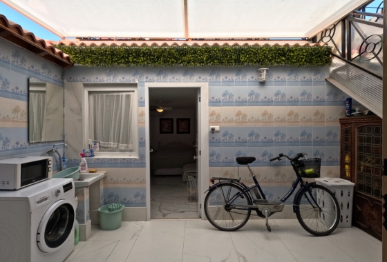 Rynek wtórny - Szeregowiec - Torrevieja - El Acequión - Los Náufragos