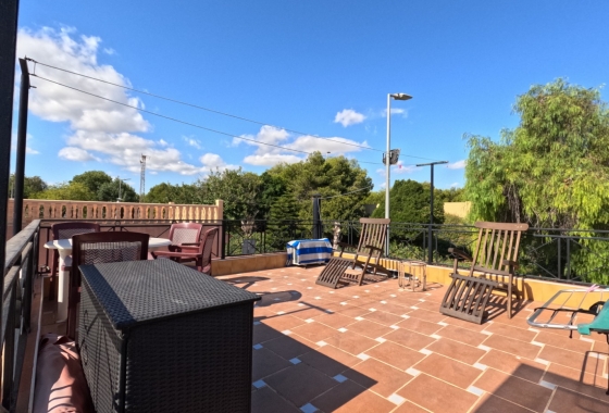 Rynek wtórny - Szeregowiec - Torrevieja - El Acequión - Los Náufragos