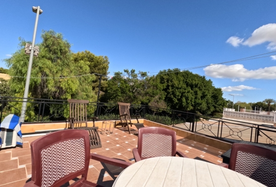 Rynek wtórny - Szeregowiec - Torrevieja - El Acequión - Los Náufragos