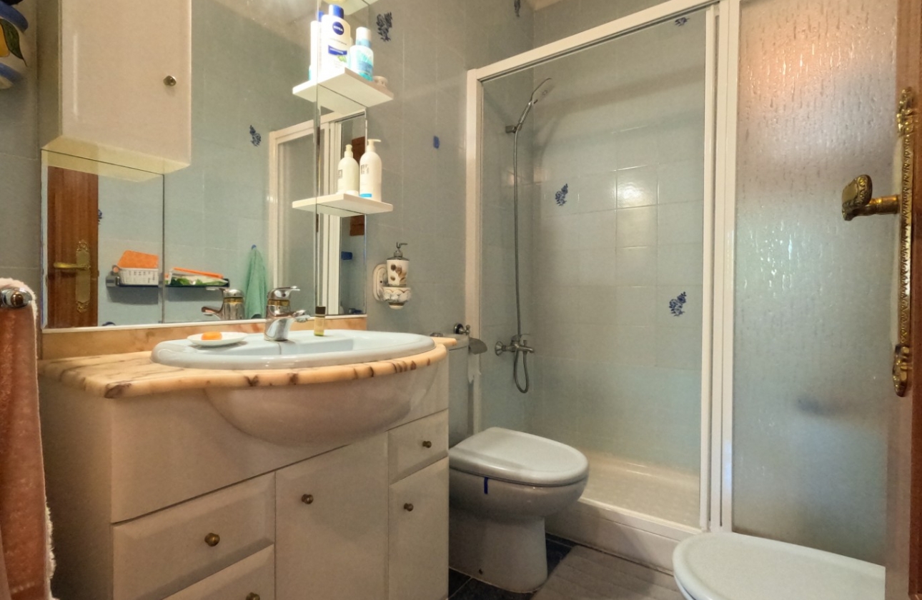 Rynek wtórny - Szeregowiec - Torrevieja - El Acequión - Los Náufragos