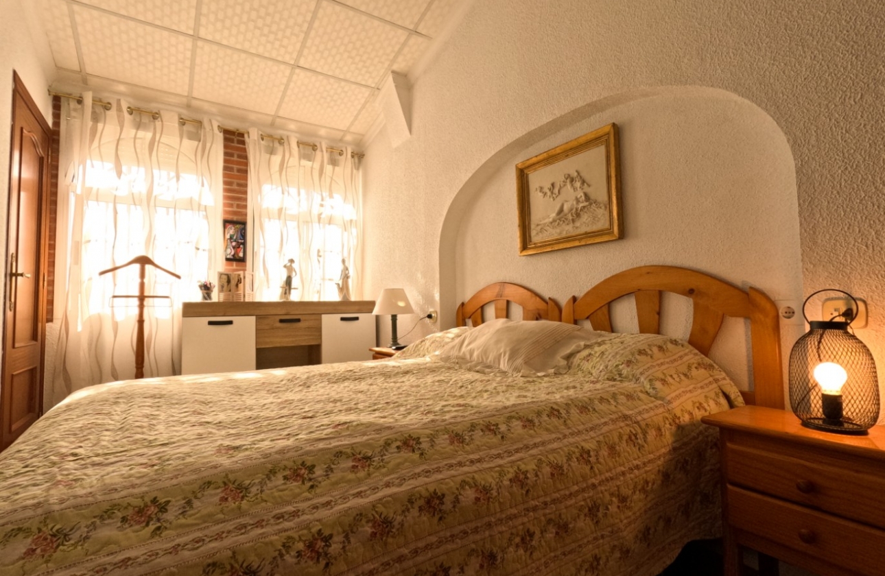 Rynek wtórny - Szeregowiec - Torrevieja - El Acequión - Los Náufragos