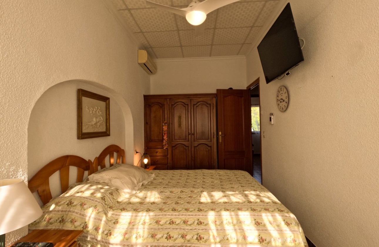 Rynek wtórny - Szeregowiec - Torrevieja - El Acequión - Los Náufragos