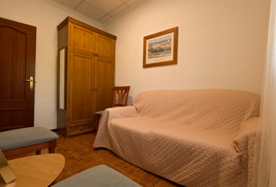 Rynek wtórny - Szeregowiec - Torrevieja - El Acequión - Los Náufragos