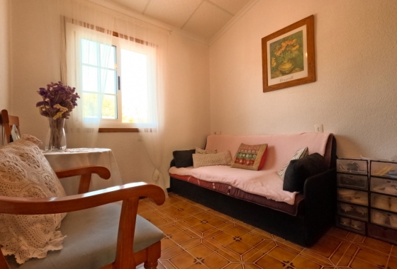 Rynek wtórny - Szeregowiec - Torrevieja - El Acequión - Los Náufragos