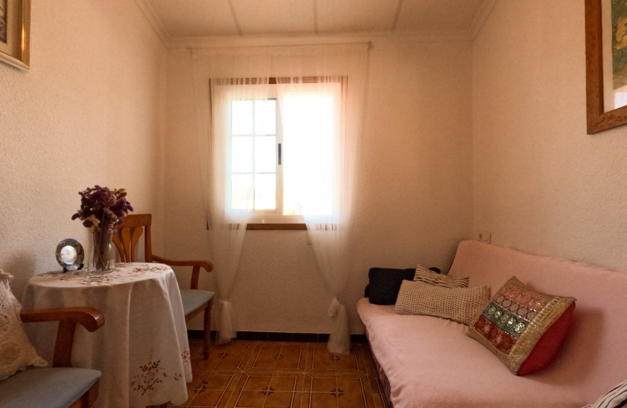 Rynek wtórny - Szeregowiec - Torrevieja - El Acequión - Los Náufragos