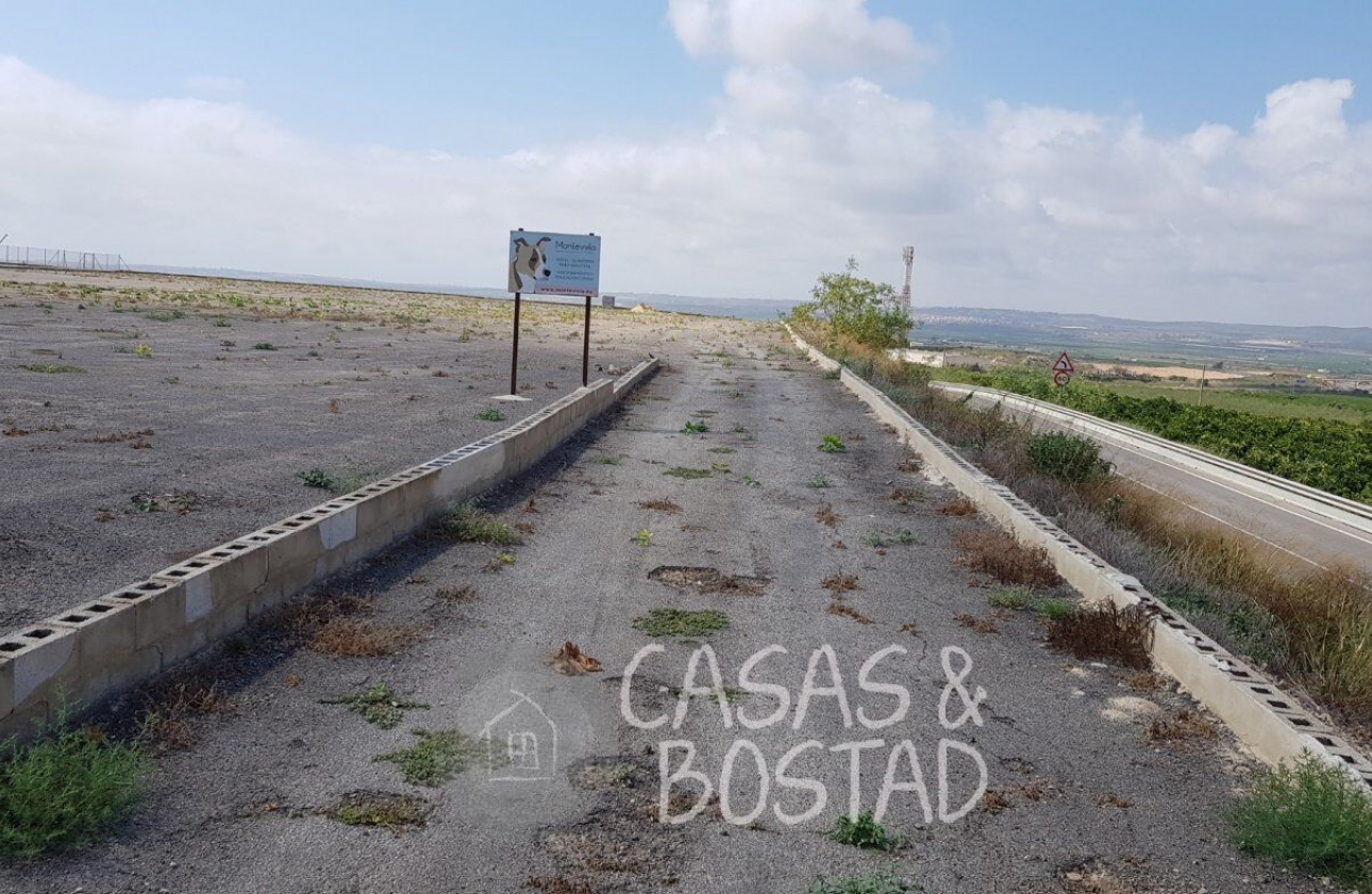 Resale - Country House - Los Montesinos