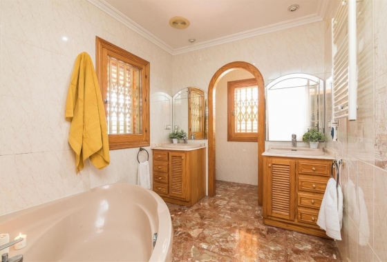 Rynek wtórny - Villa - Elche - Corte Ingles