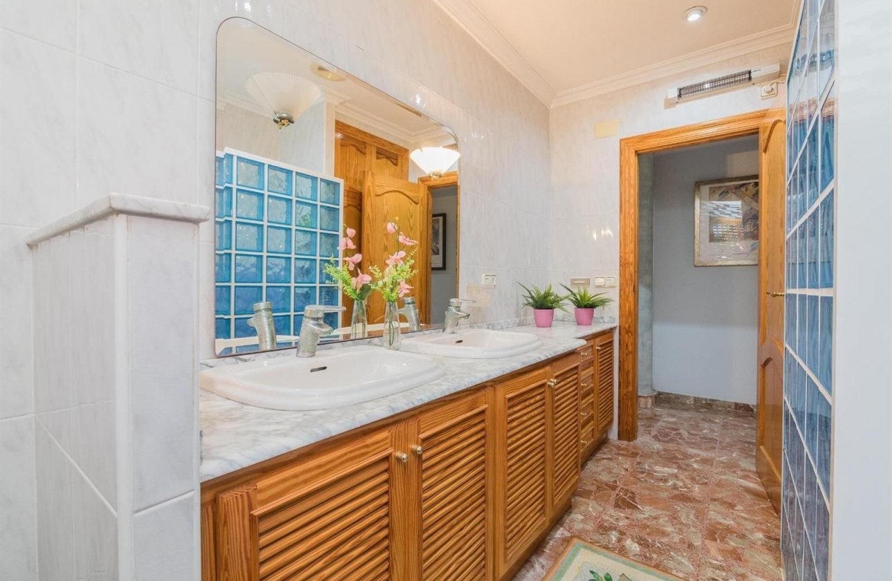 Rynek wtórny - Villa - Elche - Corte Ingles