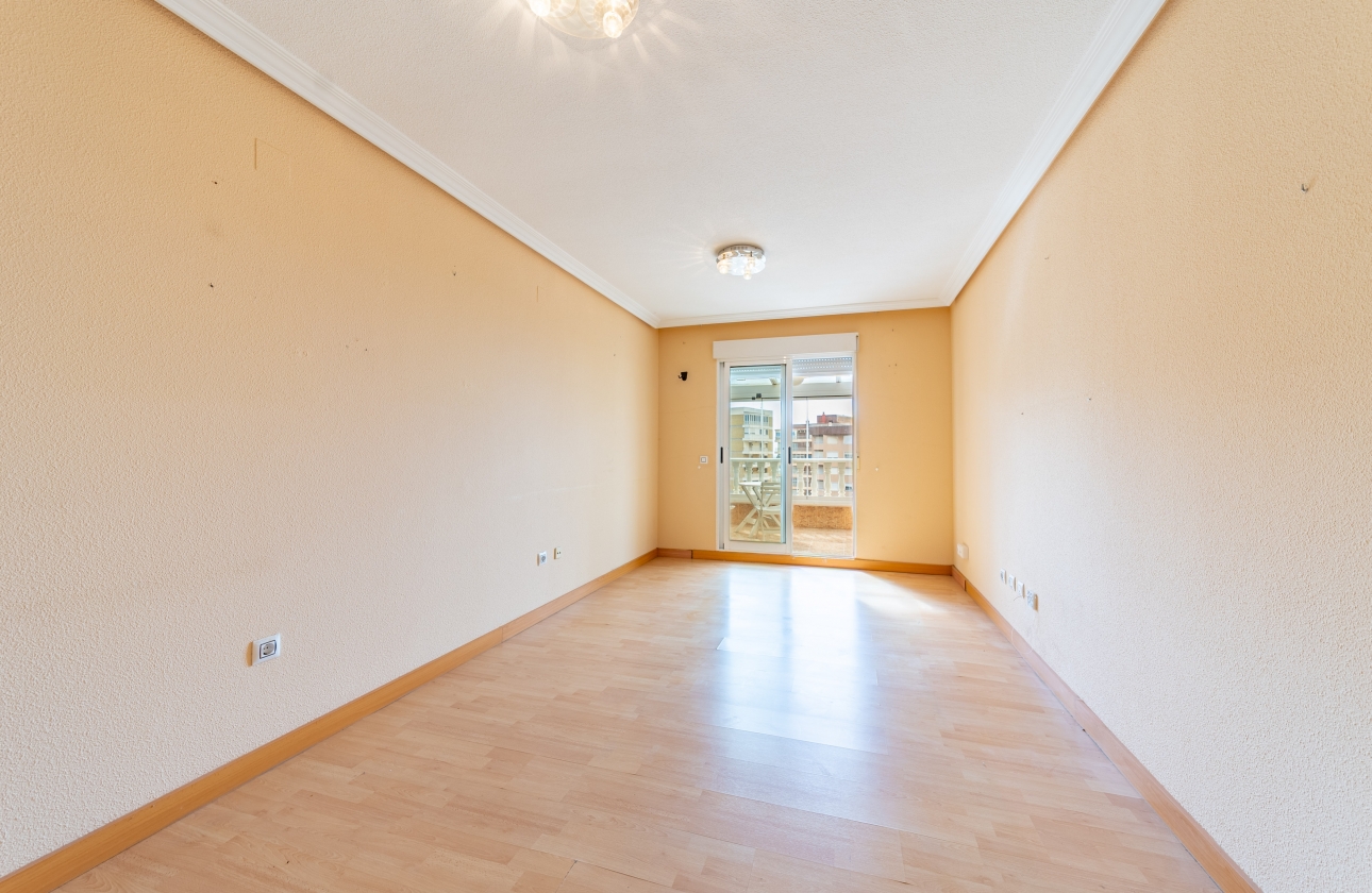 Resale - Penthouse - Torrevieja - Puerto