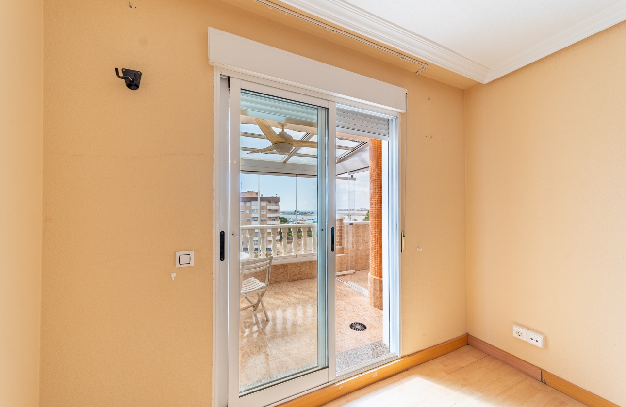 Resale - Penthouse - Torrevieja - Puerto