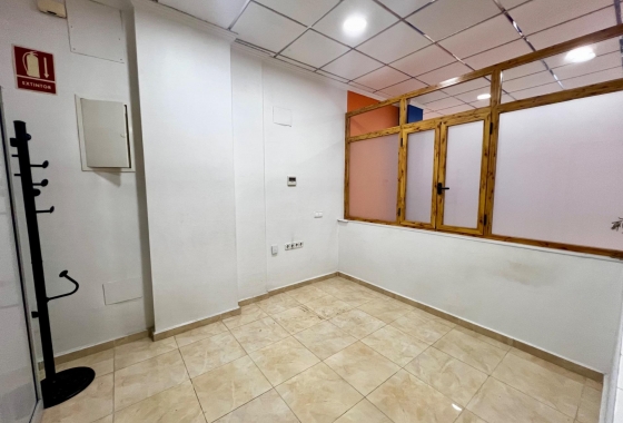 Resale - Commercial Unit - Beniel