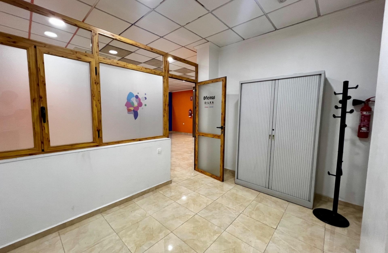 Resale - Commercial Unit - Beniel