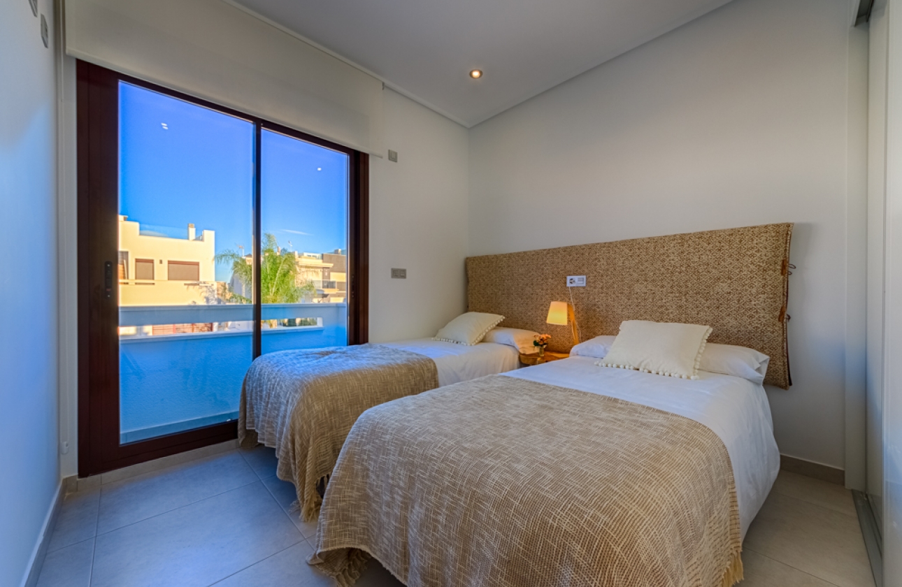 Obra nueva - Adosado - Pilar de la Horadada