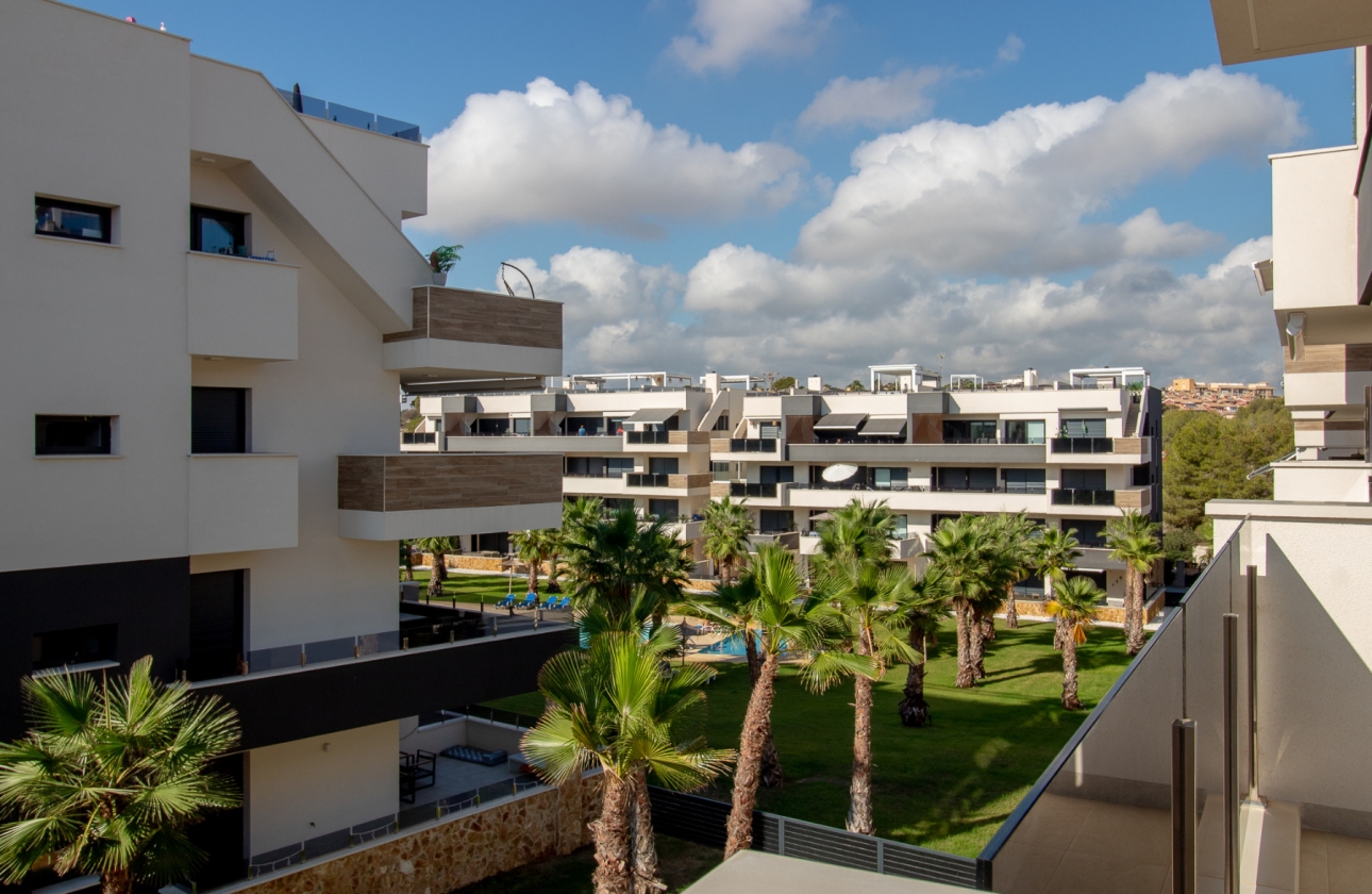 Resale - Apartment - Los Altos