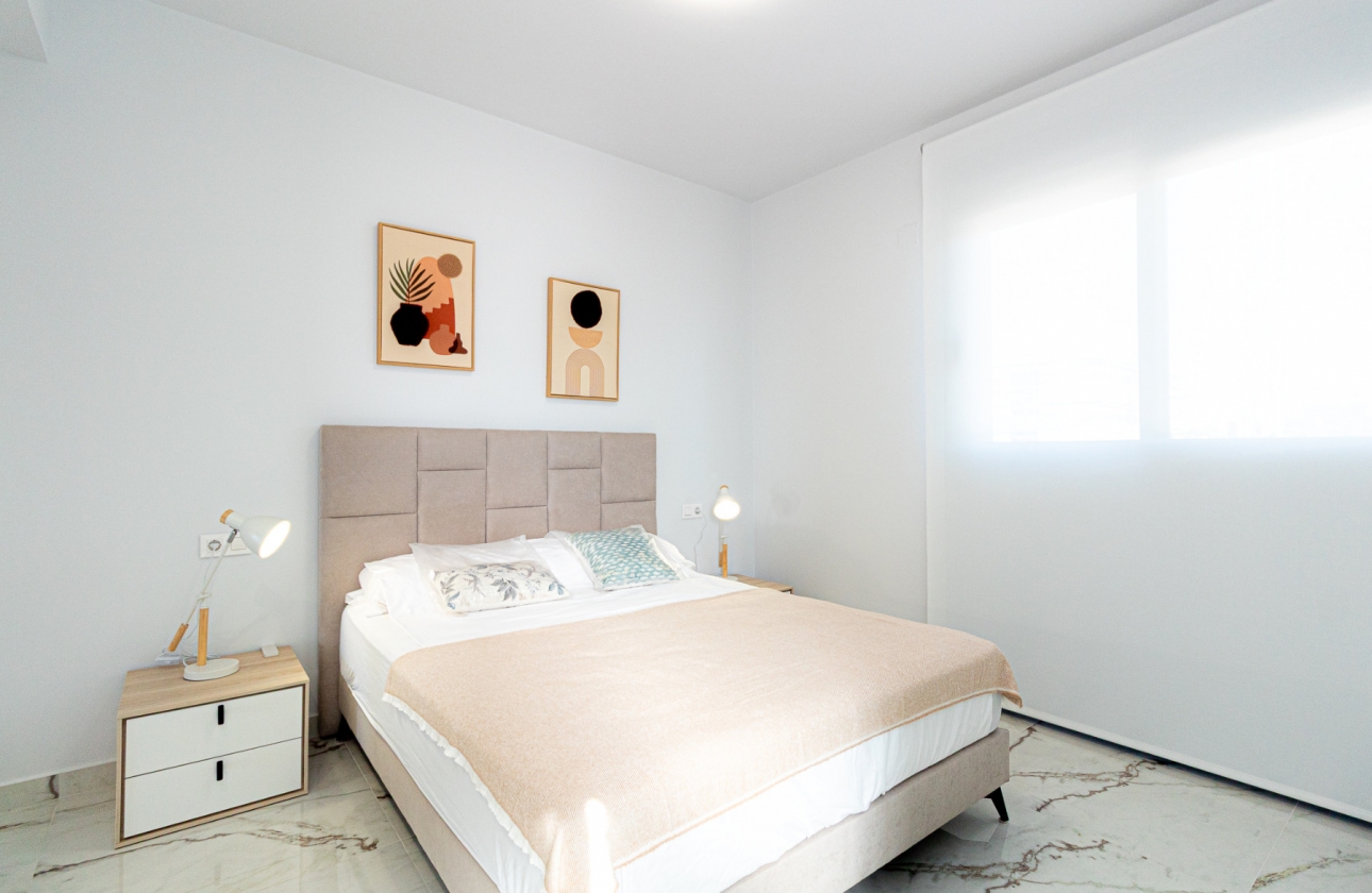 Resale - Apartment - Los Altos