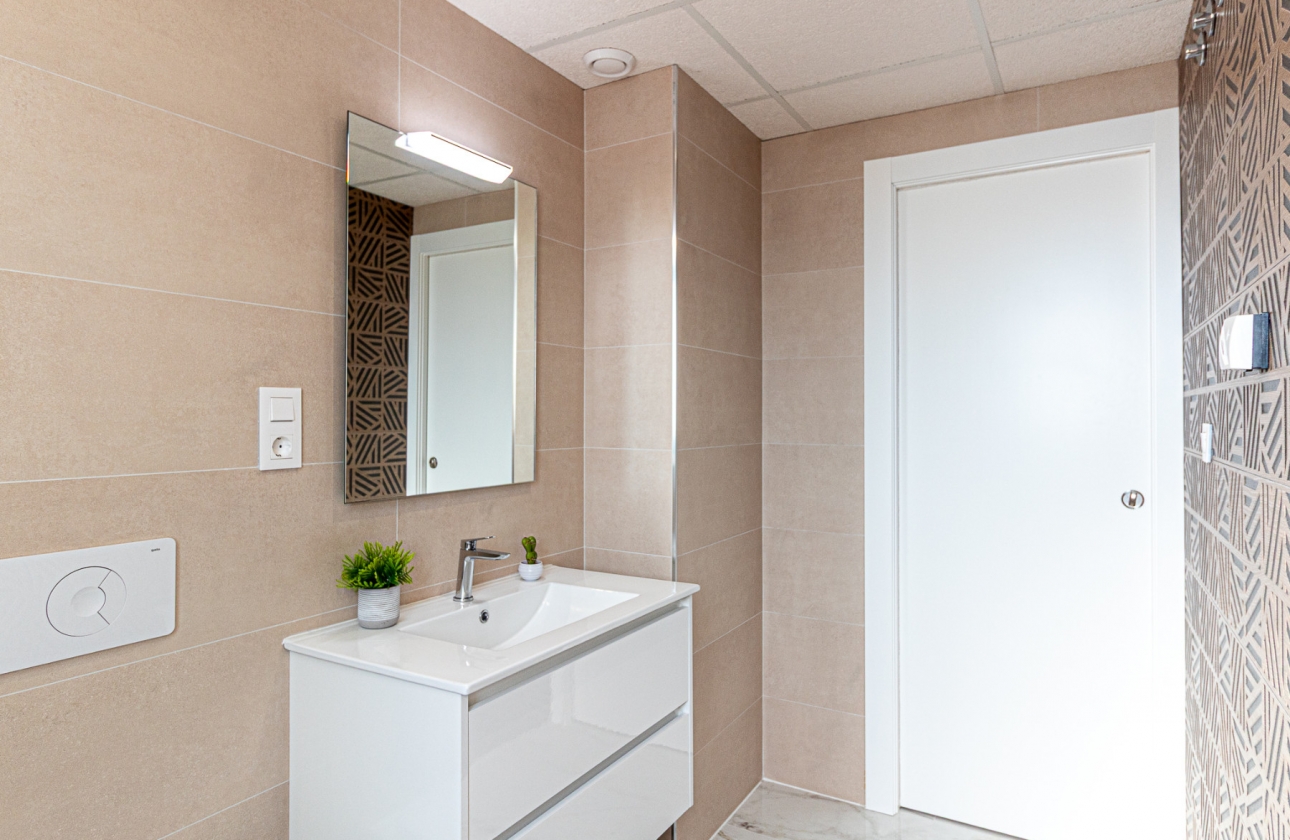 Resale - Apartment - Los Altos