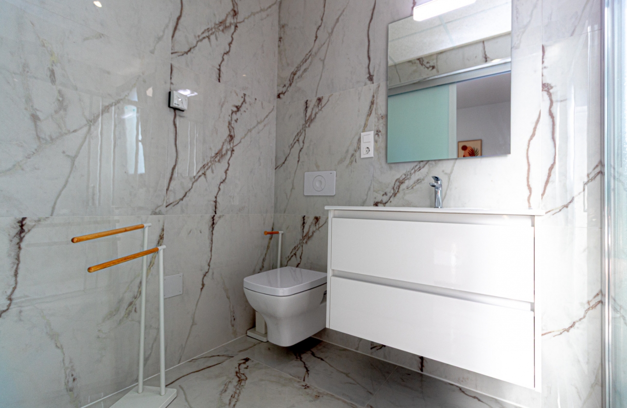 Resale - Apartment - Los Altos