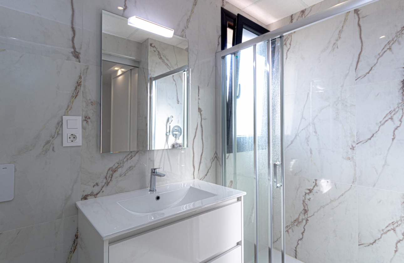 Resale - Apartment - Los Altos