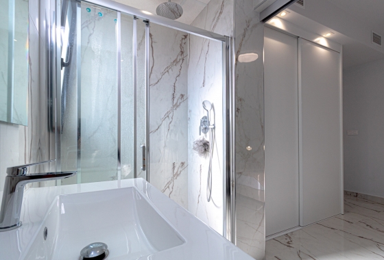 Resale - Apartment - Los Altos