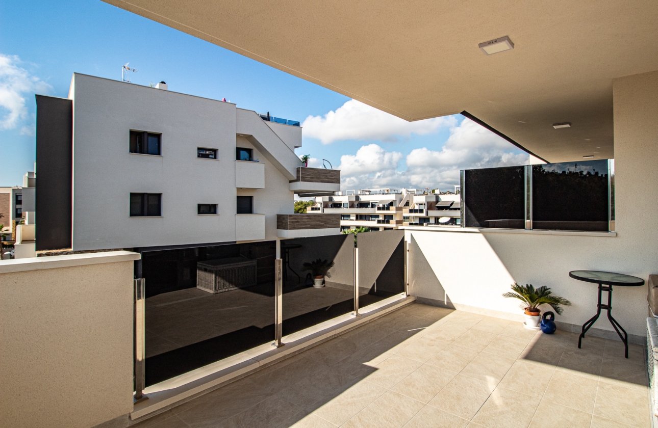 Resale - Apartment - Los Altos