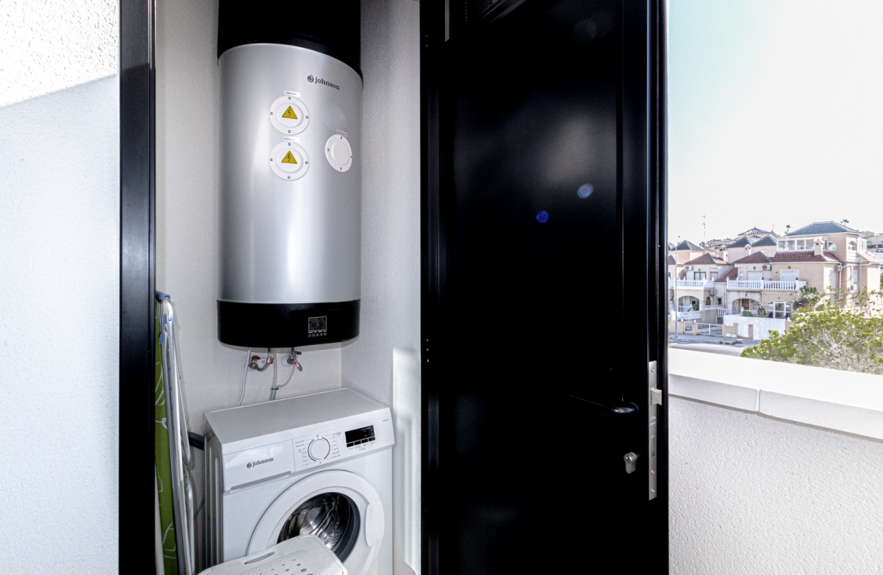 Resale - Apartment - Los Altos